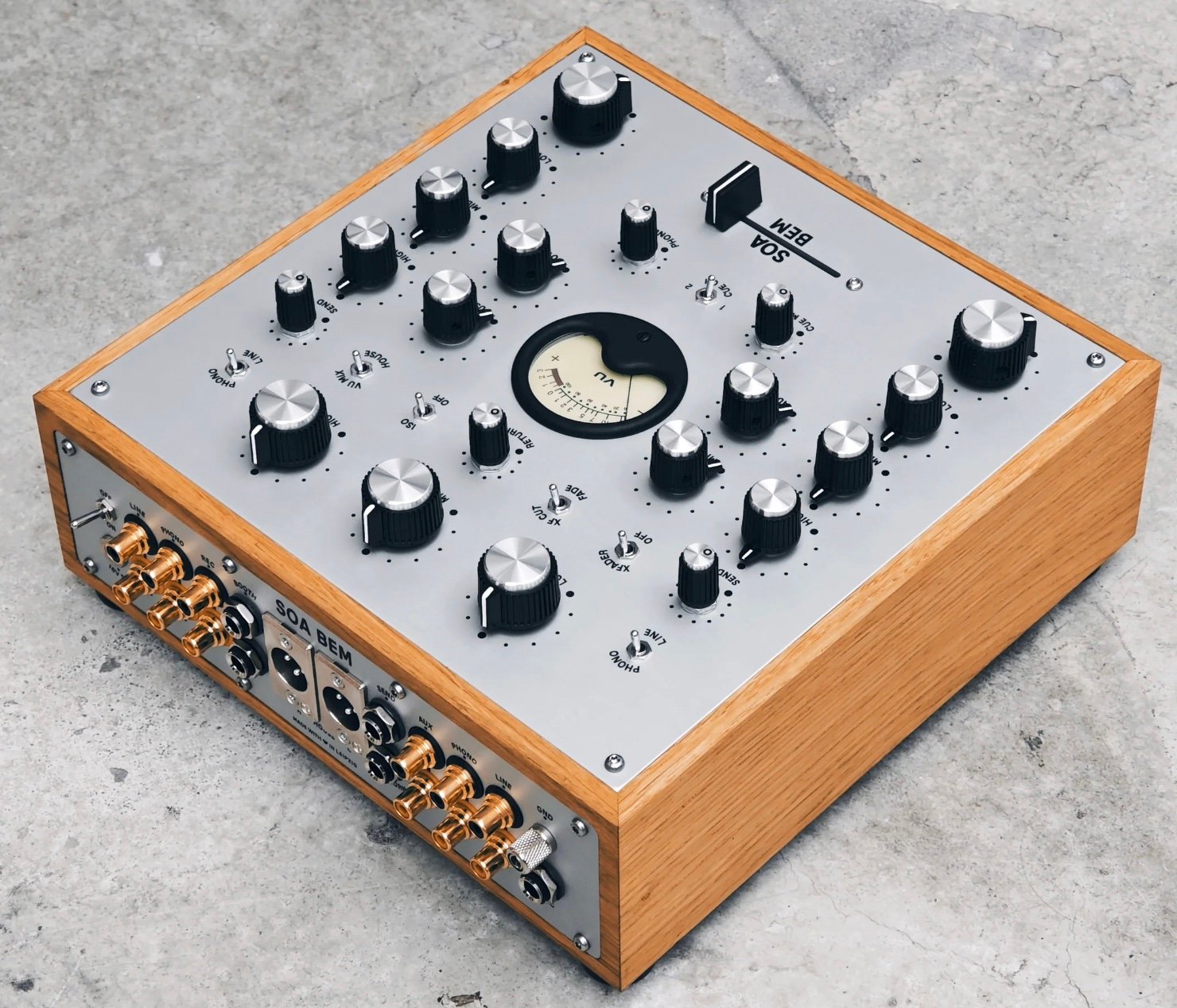 SOA BEM OLHO-2R handmade rotary DJ mixer, top view
